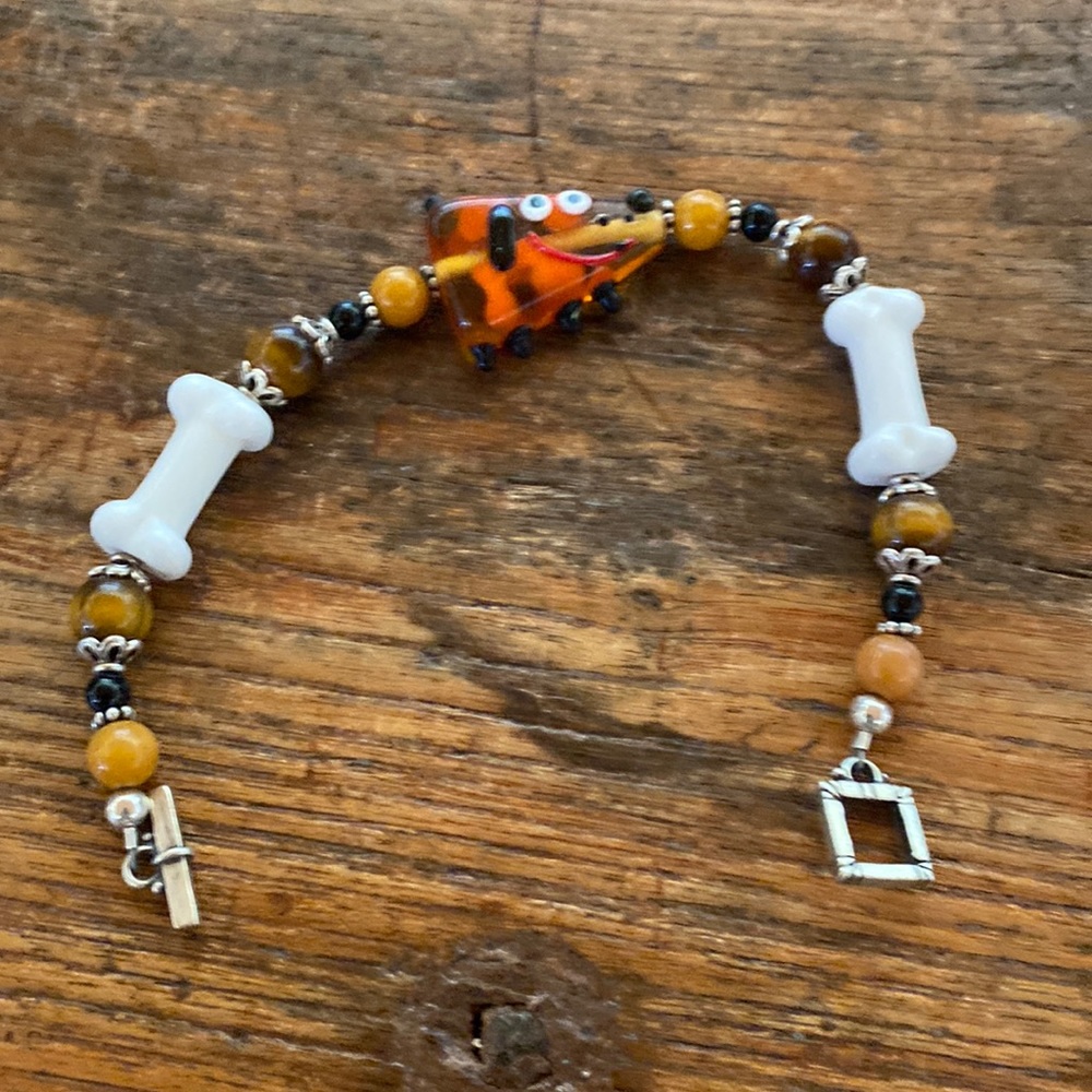 HANDMADE BEAD BRACELET FOR THE DOG LOVER 🐶